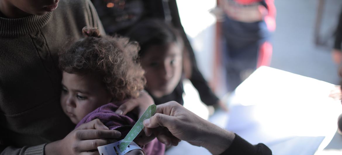 A UNRWA continua a fornecer serviços médicos e serviços médicos em seus centros de saúde em Gaza.