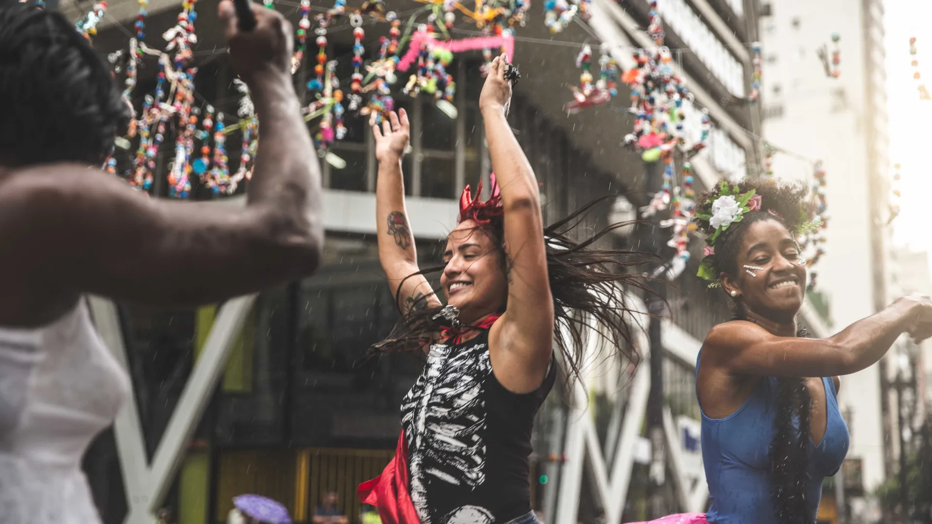 O que comer antes e depois do bloquinho de Carnaval