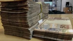 Novo consignado deve impulsionar bancos em meio à alta de juros, dizem especialistas