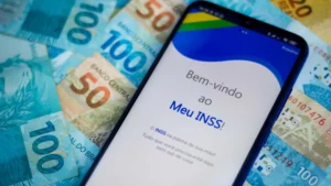 Veja quanto o aposentado do INSS deve receber de 13º em 2025