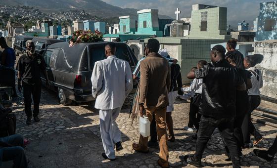 Haiti: deslocamento em massa e surto de deportação em meio à violência
