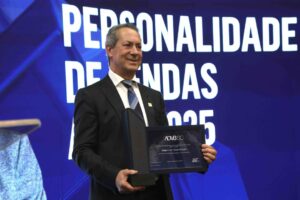 Neivor Canton recebe título de Personalidade de Vendas ADVB/SC 2025