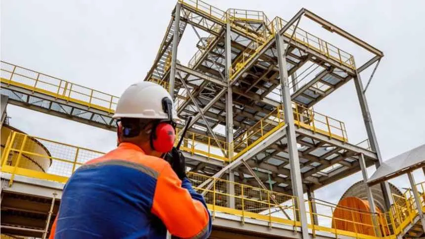 Aura Minerals reforça portfólio com aquisição de operação em Goiás por US$ 76 milhões