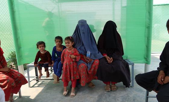 World News em breve: Naufrágio da Itália mata pelo menos 27, aniversário da aquisição do Taliban, lei de anistia do Peru