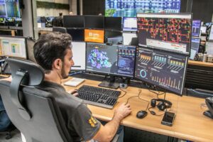 Copel é a líder entre as 100 maiores empresas do Paraná