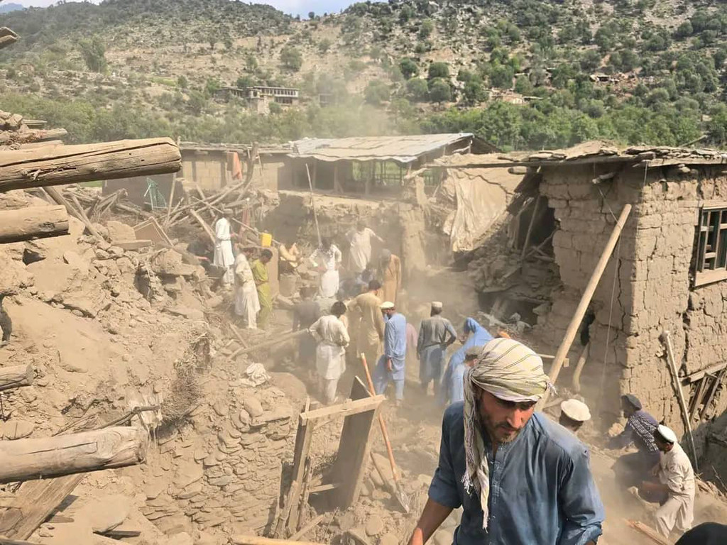 Famílias no Afeganistão oriental foram devastadas pelo terremoto que atingiu a região em 31 de agosto.