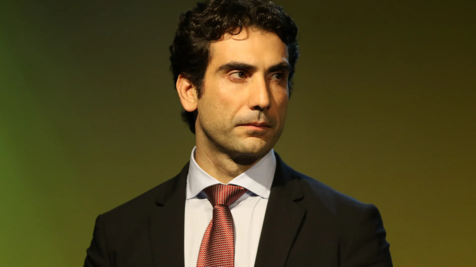 Galípolo vê crítica a juros como legítima e fala em 'delicadeza' de Haddad após ser poupado