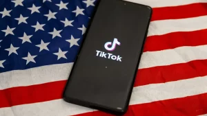 Algoritmo do TikTok será 'retreinado' pela Oracle em acordo com Trump