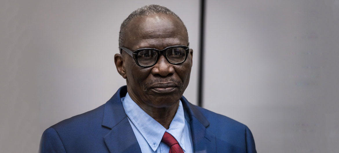 Ali Muhammad Ali Abd-Al-Rahman na abertura de seu julgamento na ICC. (Foto de 2020)