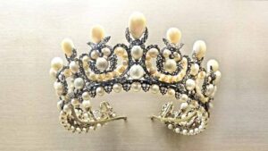 O "roubo do século" no Louvre escancara a fragilidade dos museus franceses