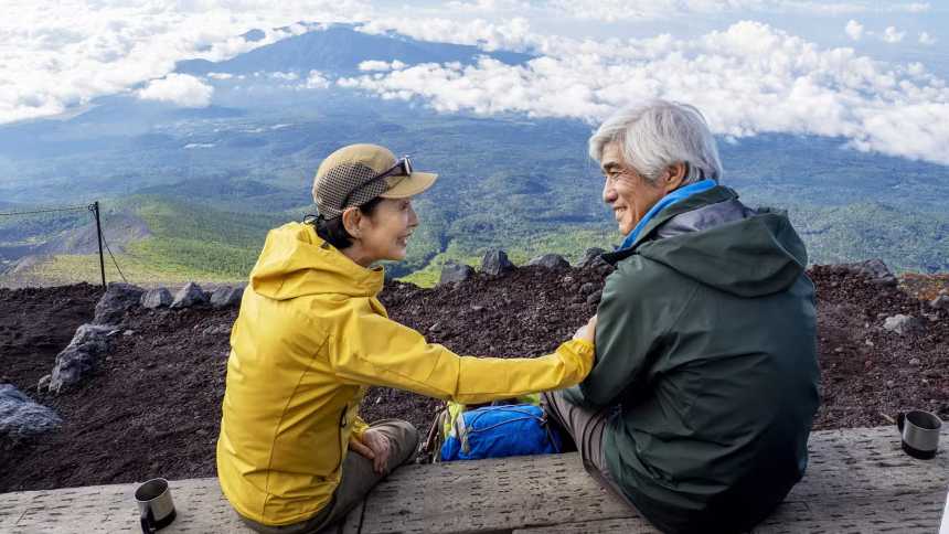 A história de pioneirismos da "dona de casa que escalava montanhas" e chegou ao topo do Everest