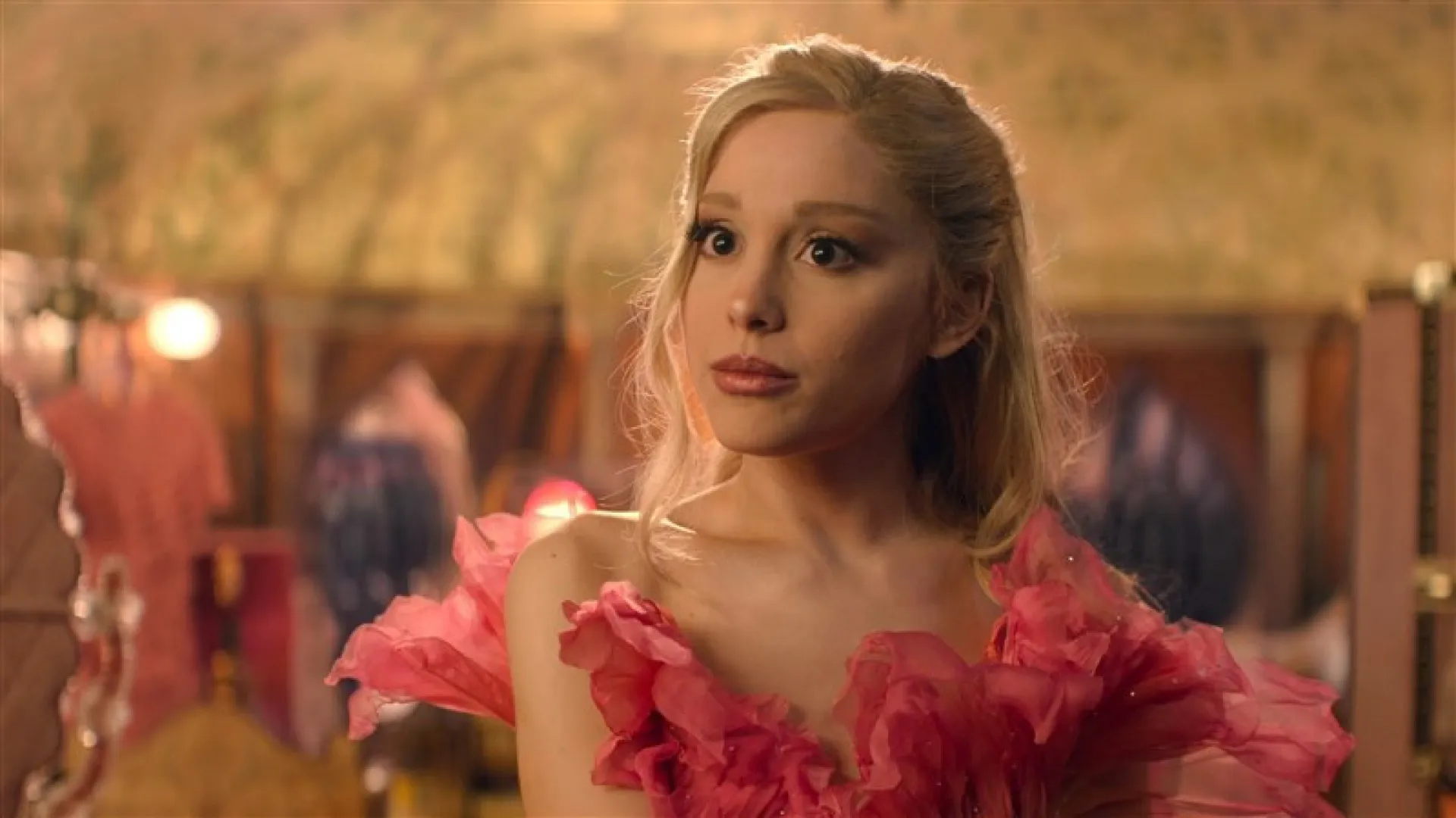 Ariana Grande diz que Glinda de 'Wicked' mudou sua carreira para sempre: 'Uma faísca reacendeu'