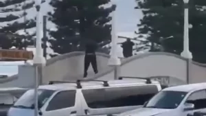 Atentado deixa 12 mortos durante evento judaico em praia na Austrália