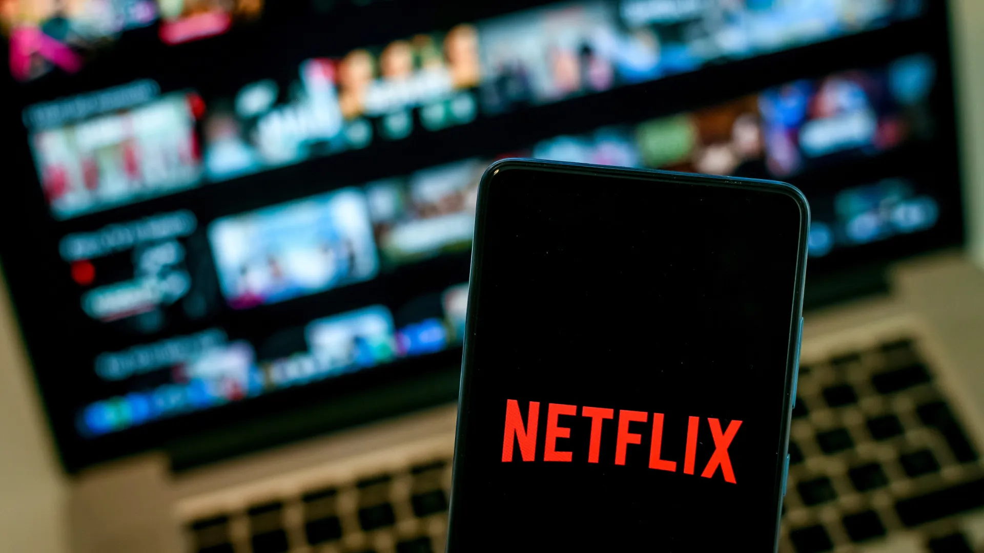 Streaming está caro? Preços triplicaram desde estreia da Netflix no Brasil