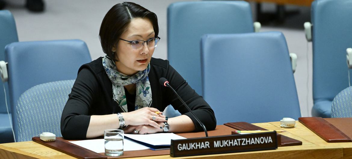 Gaukhar Mukhatzhanova, Diretor das Organizações Internacionais e do Programa de Não Proliferação (IONP) do Centro de Viena para Desarmamento e Não Proliferação, informa a reunião do Conselho de Segurança sobre Desarmamento e Não Proliferação Nuclear.