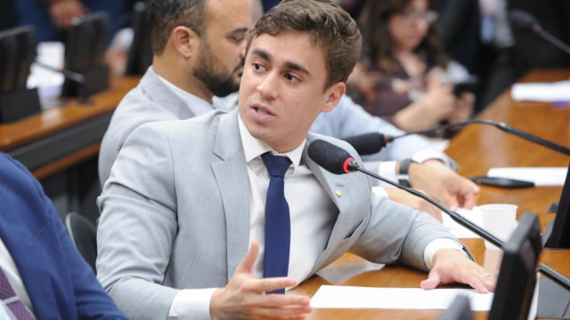 Flávio quer lançar Nikolas ao Governo de MG em aliança com centrão, dizem aliados