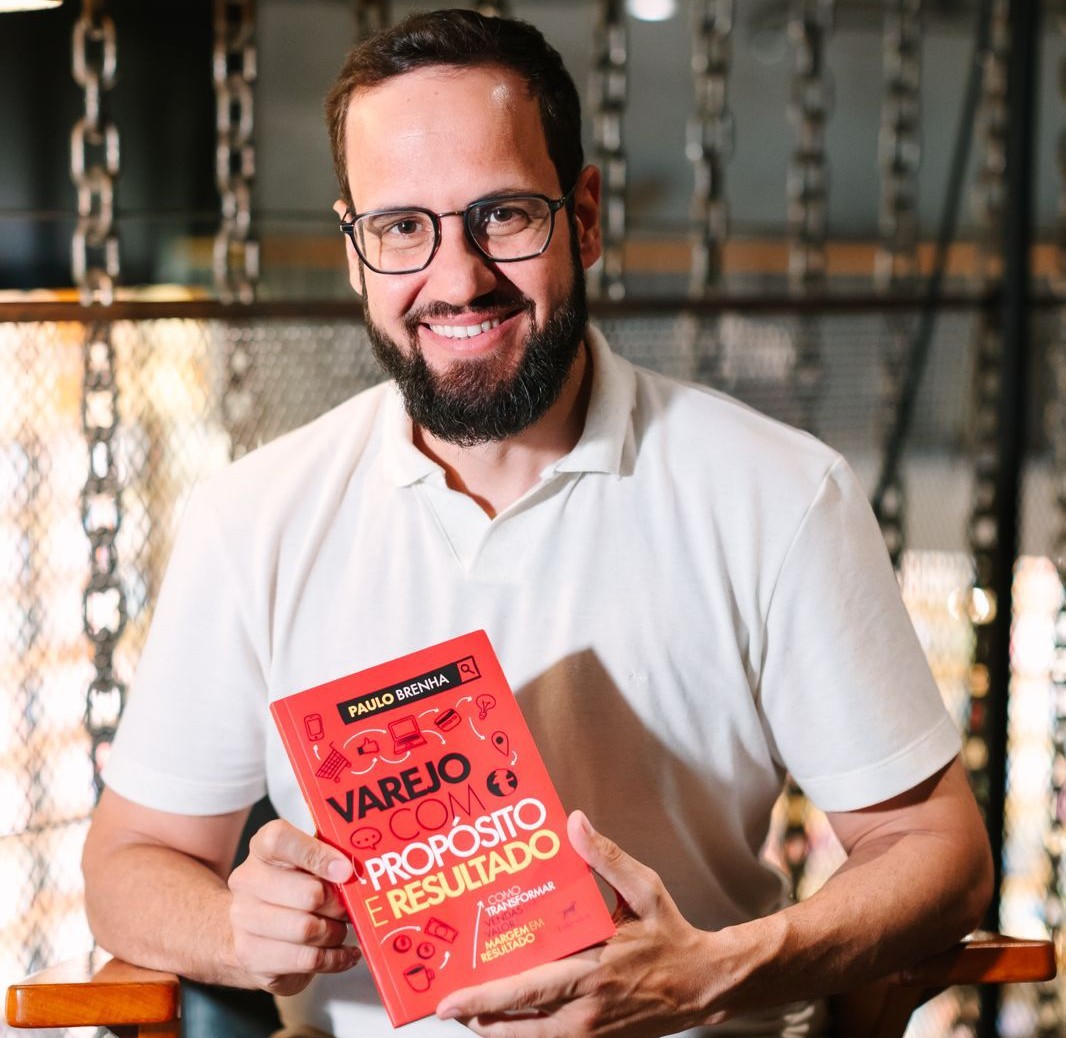 Para Paulo Brenha, Head Comercial e especialista em estratégia de varejo, expansão e experiência do cliente, o mercado vive uma mudança estrutural na forma como empresas lidam com informações dos consumidores. Se antes o foco estava apenas em coletar e analisar dados, agora o desafio passa a ser como utilizá-los com responsabilidade, transparência e propósito.