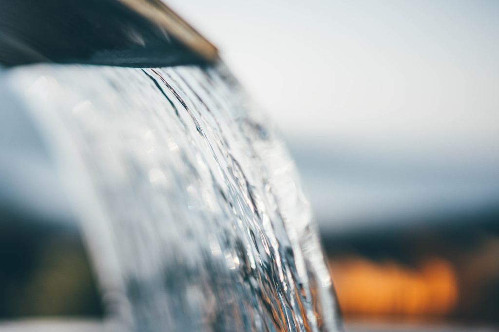 A água não é apenas um item de linha – é o seu negócio energético mais silencioso