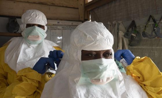 Surto de Ébola na RDC: centenas de casos suspeitos, sem vacina